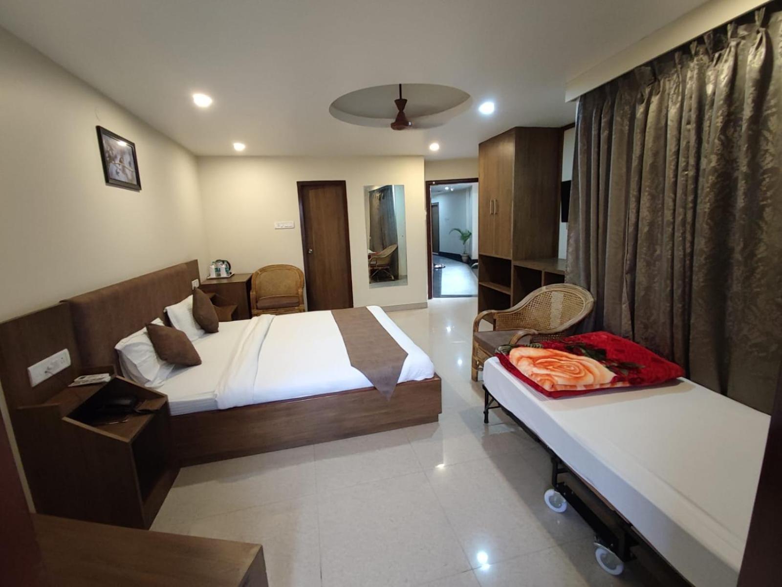 Swagatam Inn, 5 Minutes Walk From Guwahati Railway Station المظهر الخارجي الصورة