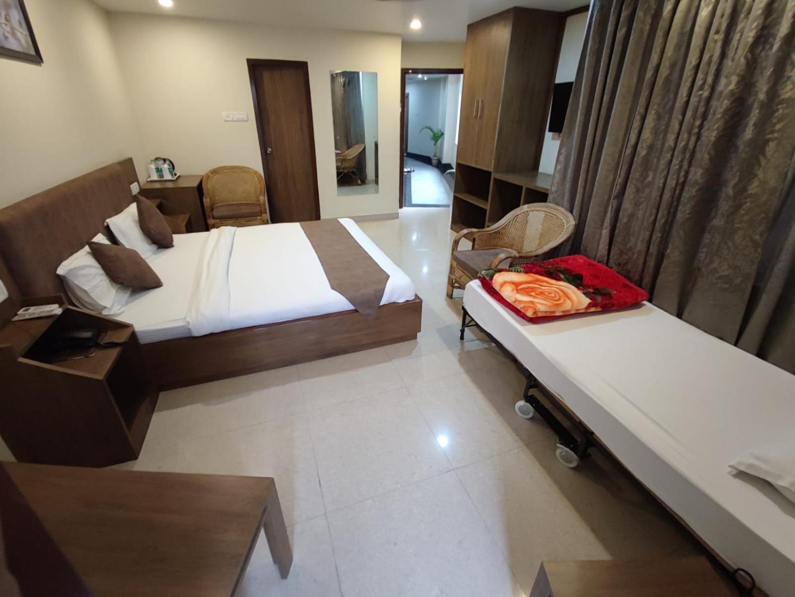 Swagatam Inn, 5 Minutes Walk From Guwahati Railway Station المظهر الخارجي الصورة